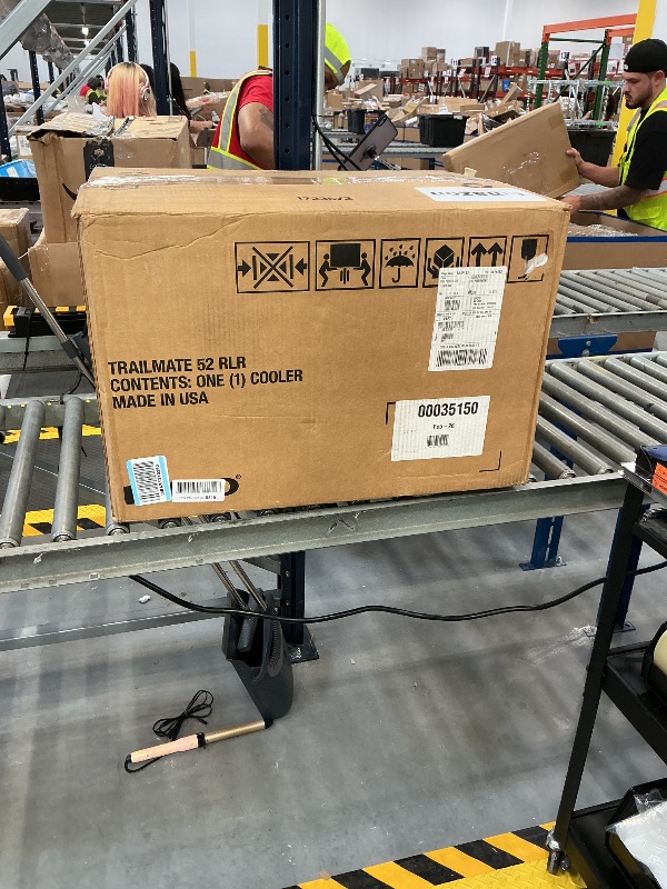 View 3 of SEE NOTES AND PICTURES …….Igloo Trailmate 52 Qt Roller Cooler