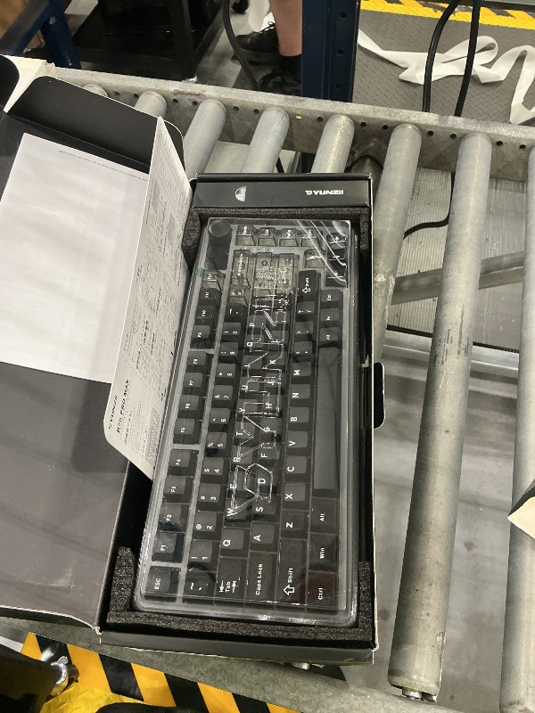 Photo 1 of YUNZII B75 PRO MAX QMK/VIA Wireless Mechanical Keyboard