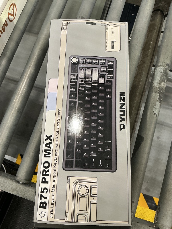 Photo 1 of YUNZII B75 PRO MAX QMK/VIA Wireless Mechanical Keyboard
