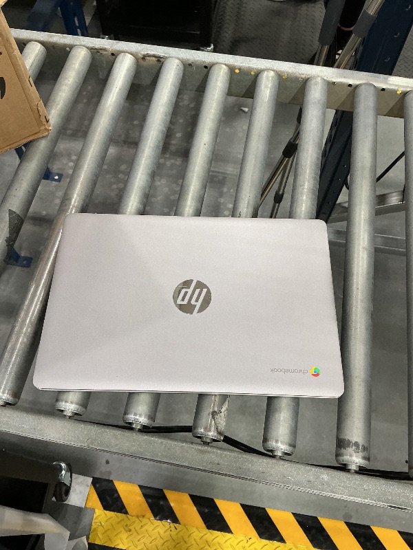 Photo 1 of HP Chromebook 14 Laptop, Intel Celeron N4020, 4GB RAM, 32GB eMMC