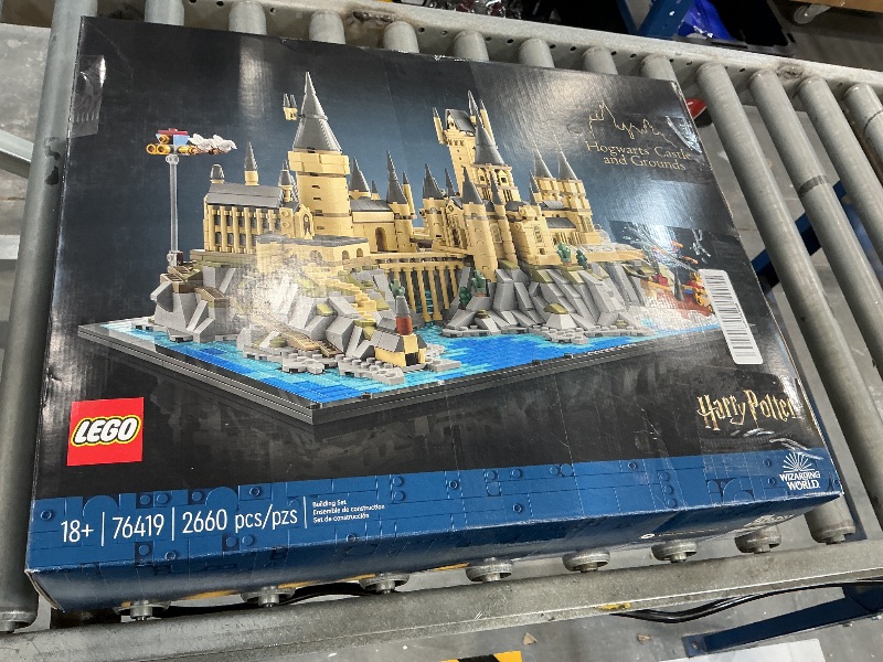 Photo 1 of LEGO Harry Potter Hogwarts Castle and Grounds 76419 Building Set