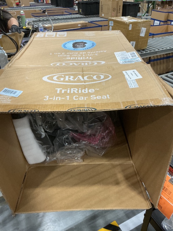 Photo 1 of Graco TriRide 3-in-1 Convertible Car Seat