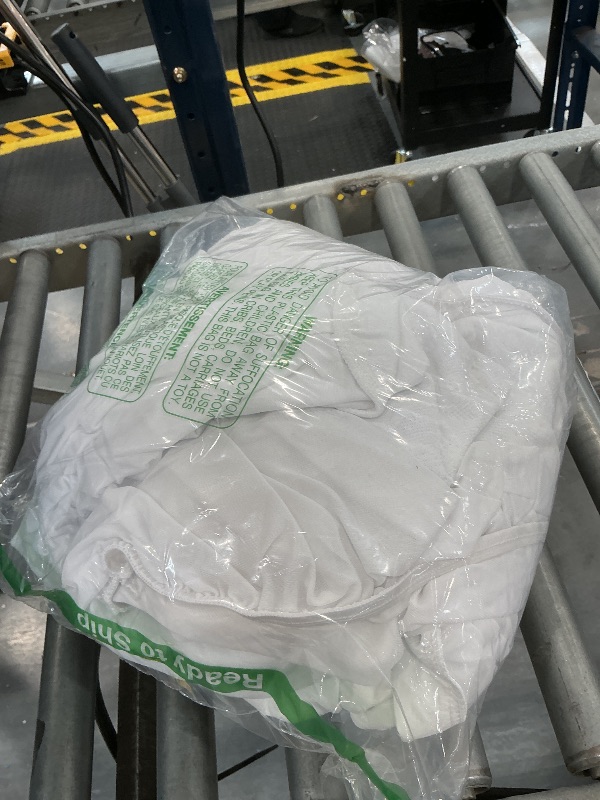 Photo 1 of Full Size Mattress Cover