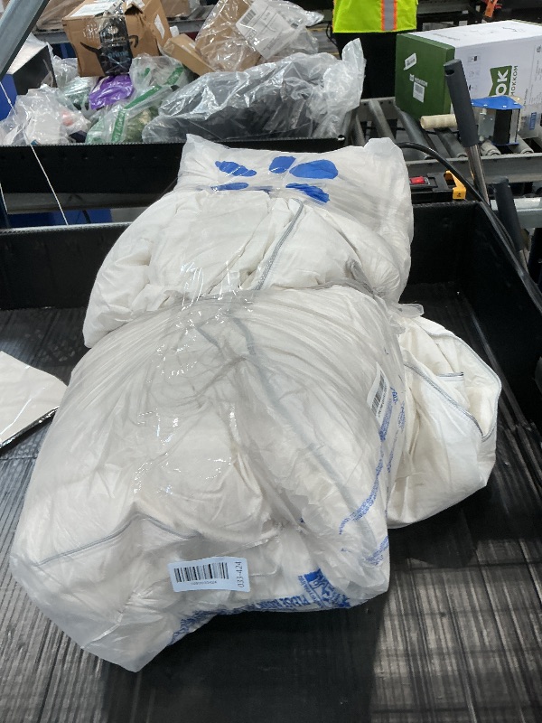 Photo 1 of Yalamila Goose Down Comforter Full Size