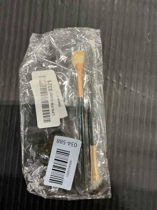 Photo 1 of TEONEI Fan-shape Nose Shadow Brush
