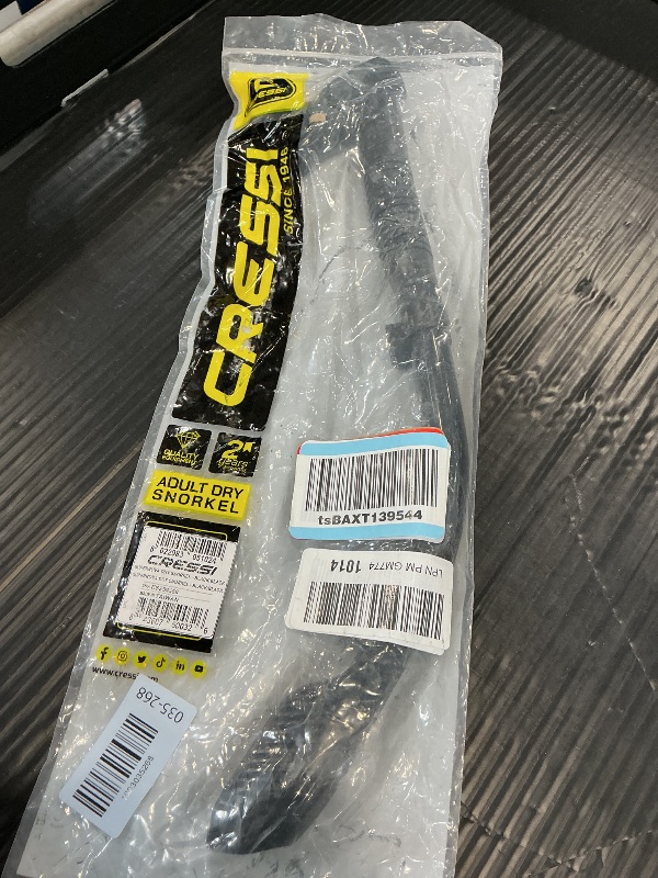 Photo 1 of CRESSI Supernova Dry Snorkel - Black