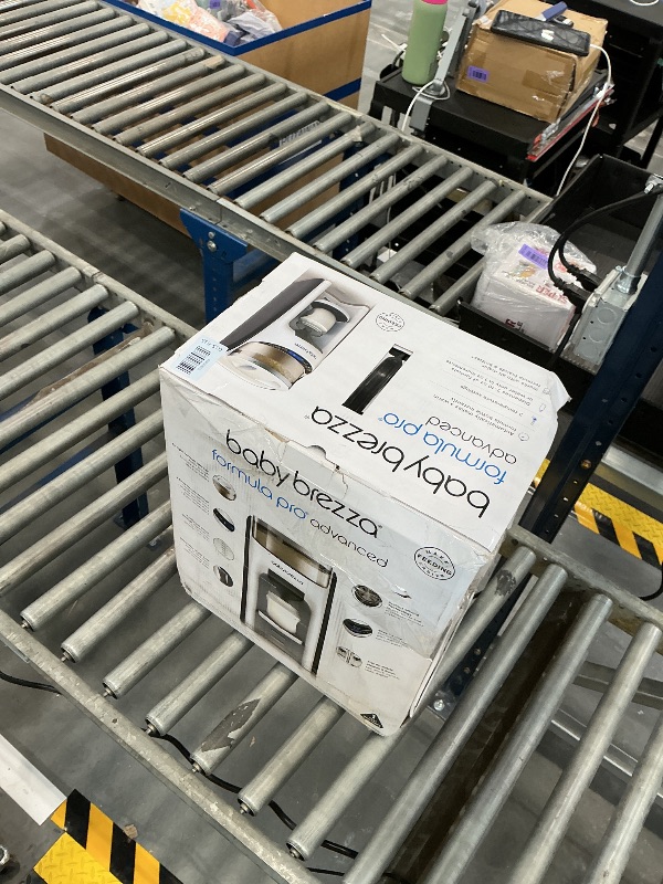 Photo 1 of Baby Brezza Formula Pro Advanced Formula Dispenser