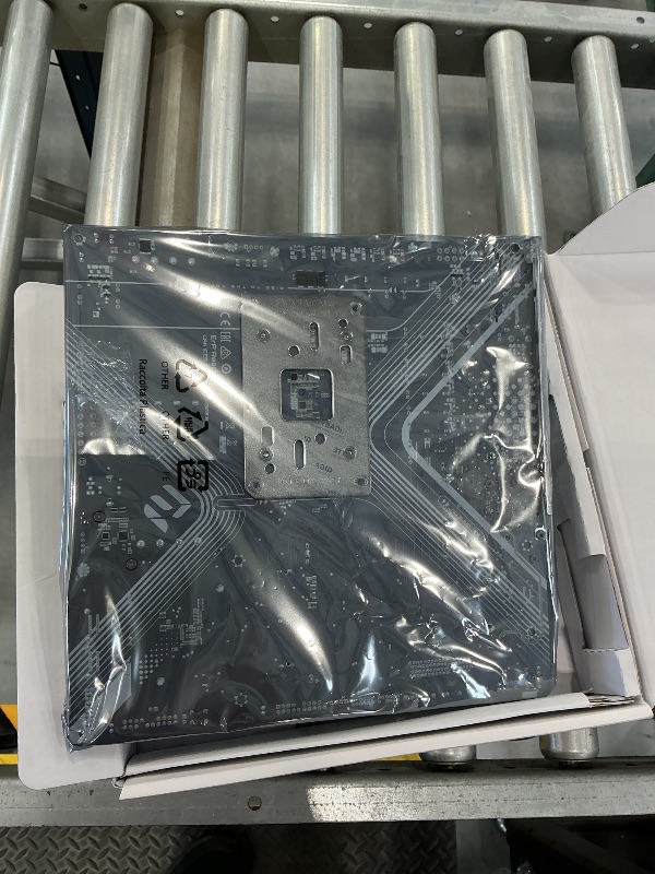 Photo 1 of GIGABYTE B850M Eagle WIFI6E ICE AMD AM5 mATX Motherboard, Support AMD Ryzen 9000/8000/7000 Series, DDR5, 8+2+2 Power Phase, 2X M.2, PCIe 5.0, USB-C, WIFI6E, 2.5GbE LAN, EZ-Latch, 3-Year Warranty