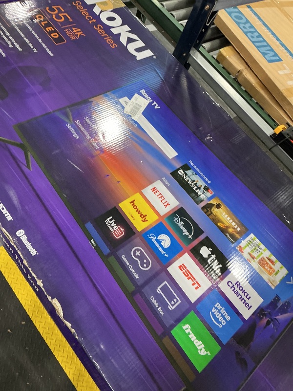 Photo 1 of Roku 55" Select Series 4K QLED Smart TV