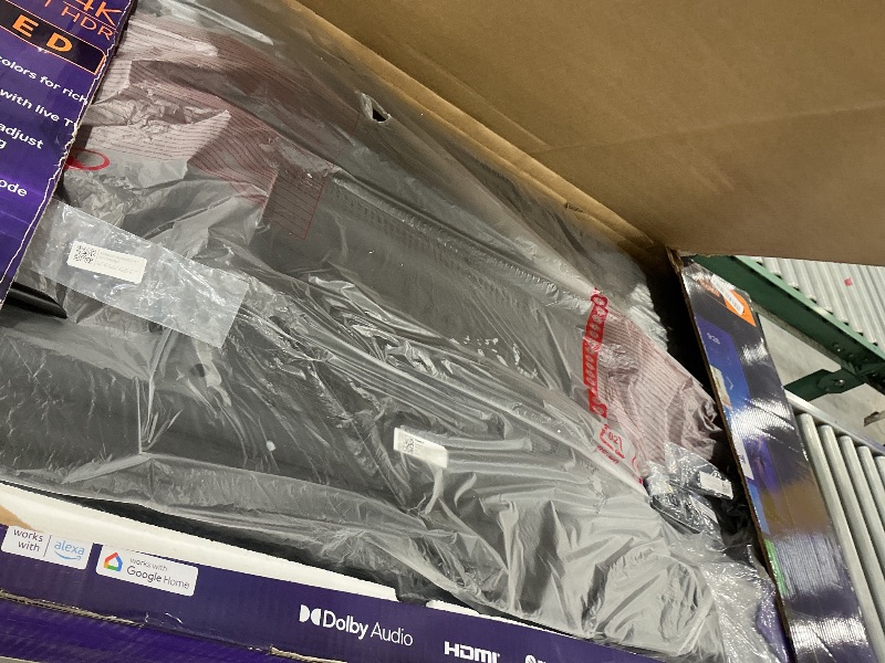 Photo 1 of Roku 50" 4K QLED Smart TV