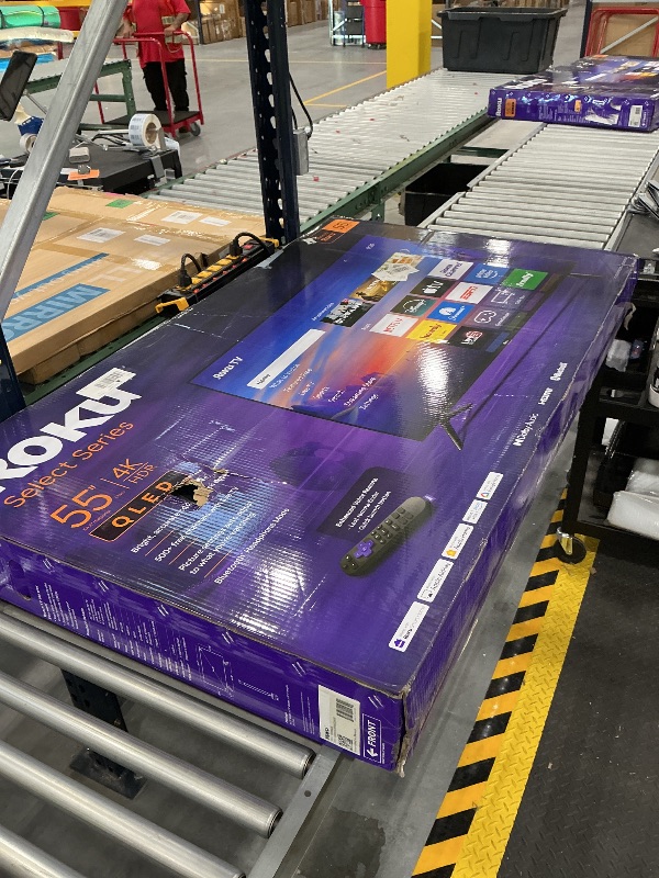 Photo 1 of Roku 55" Select Series 4K QLED Smart TV