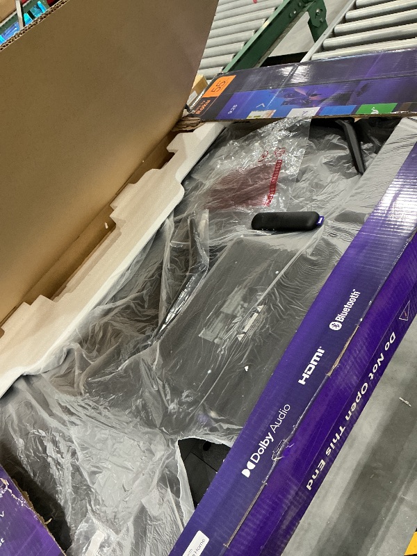 Photo 1 of Roku 55" Select Series 4K QLED Smart TV