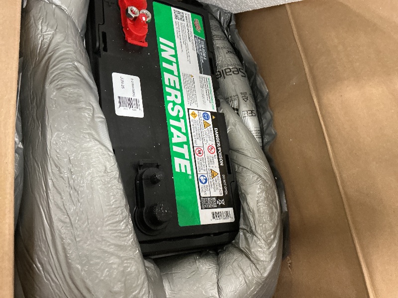 Photo 1 of Interstate Batteries Marine/RV Battery 12V 100Ah 825CCA Group 31M