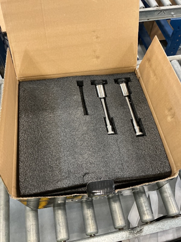 Photo 1 of METOWARE Adjustable Trailer Hitch Fits 2" Receiver, 6" Drop/Rise 12.5K GTW