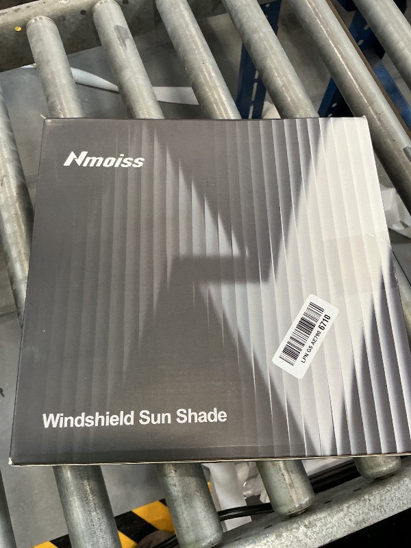 Photo 1 of Nmoiss Car Windshield Sun Shade