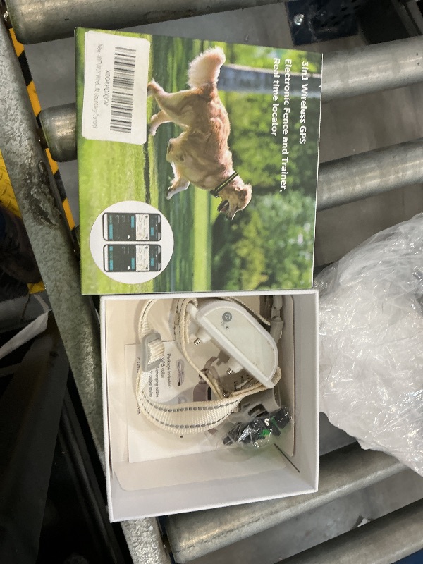 Photo 1 of WEUYUY GPS Wireless Dog Fence System