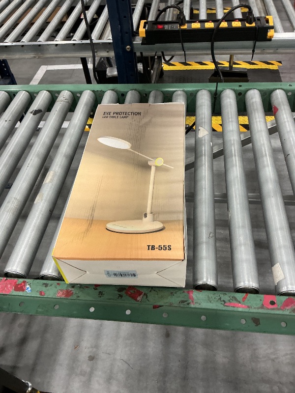 Photo 1 of ORITHAM LED Desk Lamp, 800LM Full Spectrum DimmableTable Lamps