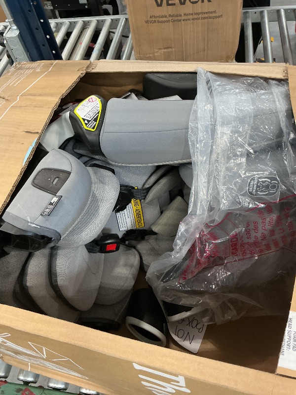 Photo 1 of Graco 4Ever DLX 4-in-1 Convertible Car Seat