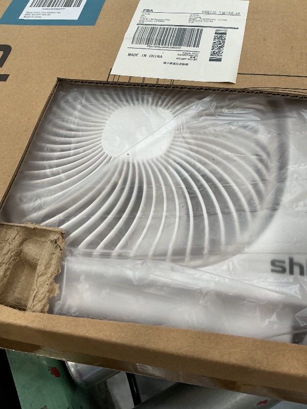 Photo 1 of shinic 3-Speeds Window Fan Beige