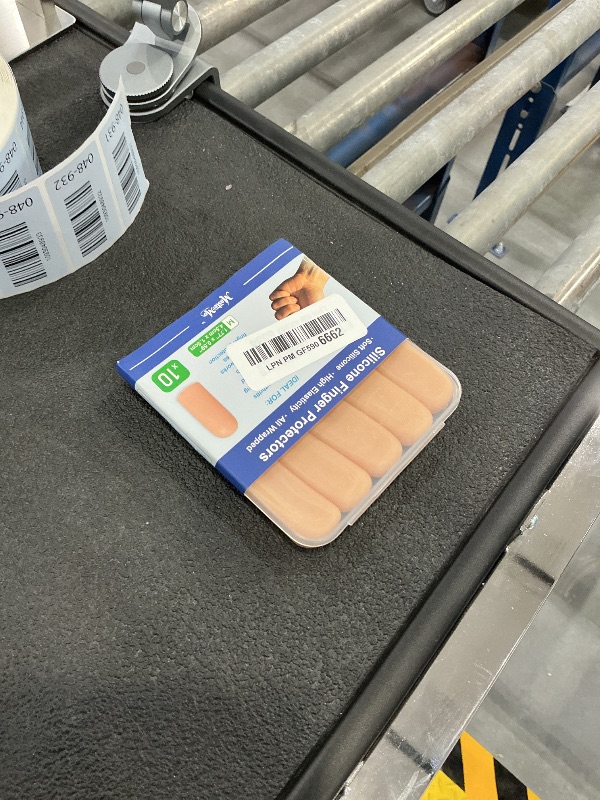 Photo 1 of MasterMo Gel Finger Cots Protectors