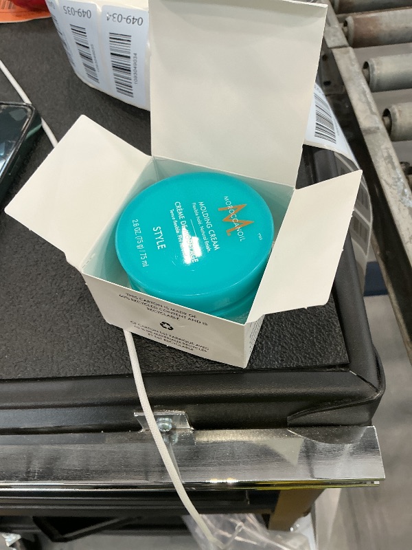 Photo 1 of Moroccanoil Molding Cream