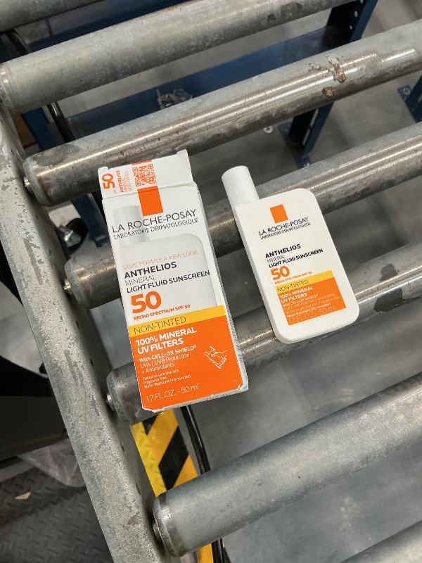 Photo 1 of La Roche-Posay Anthelios Mineral Sunscreen SPF 50