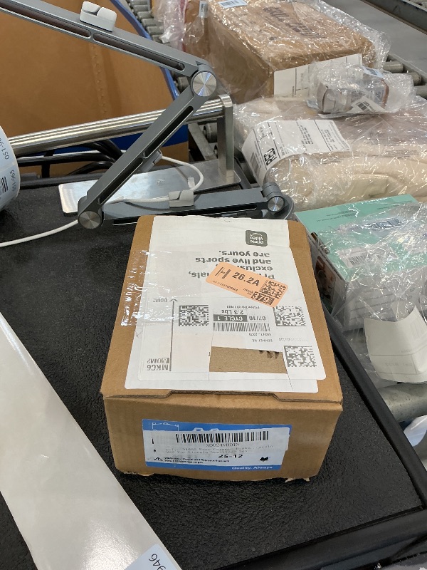 Photo 1 of cciyu D1665 Rear Ceramic Brake Pads Kit