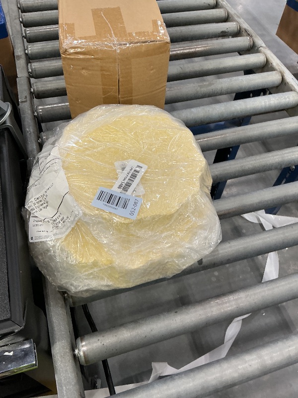 Photo 1 of COLOSUS 60 Yellow Plastic Plates