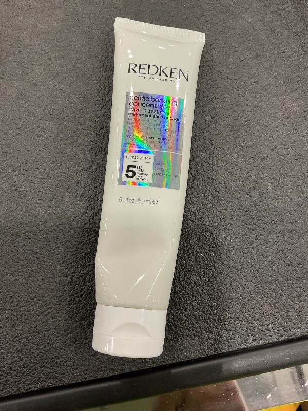 Photo 1 of Redken Acidic Bonding Concentrate Leave-In Conditioner