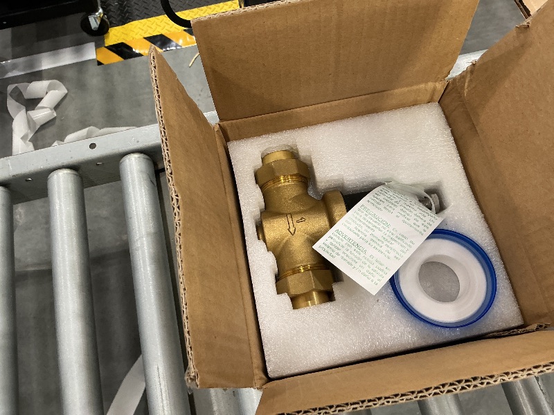 Photo 1 of Euluese 1" NR3XLDU Water Pressure Reducing Valve
