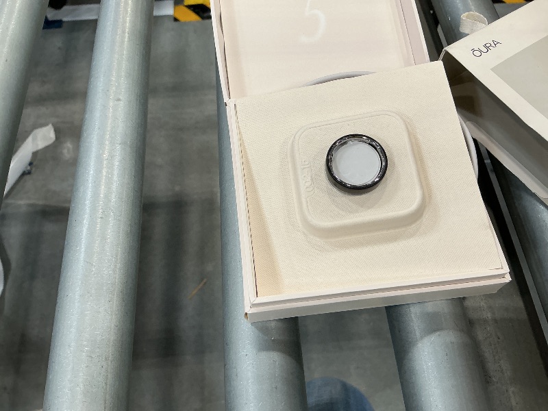 Photo 1 of Oura Ring 5 Smart Ring