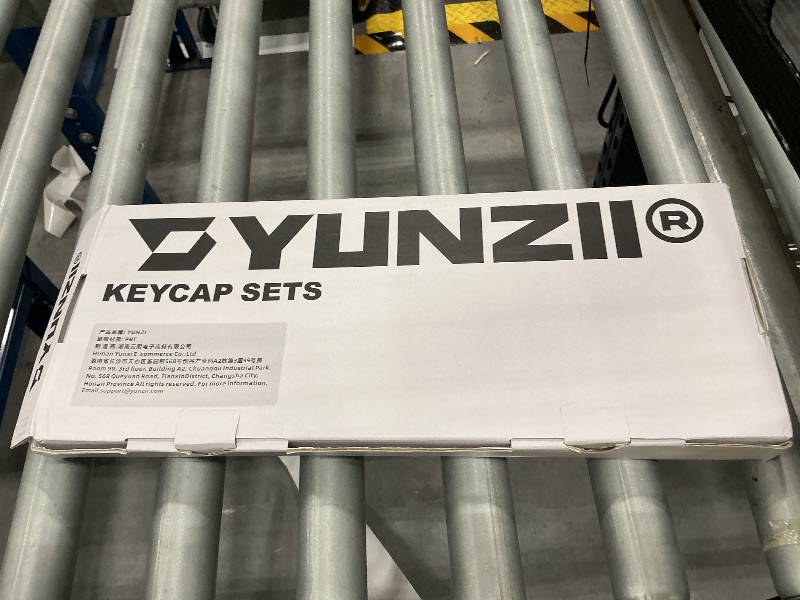 Photo 1 of YUNZII 126 Keys MOA Keycaps (White)