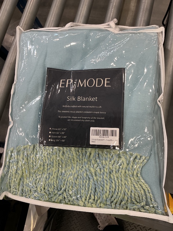 Photo 1 of EP Mode Mulberry Silk Throw Blanket