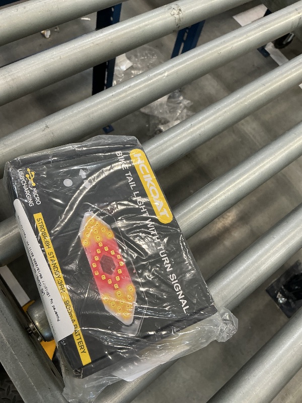 Photo 1 of Hcikoat LED Bike Tail Light with Turn Signals