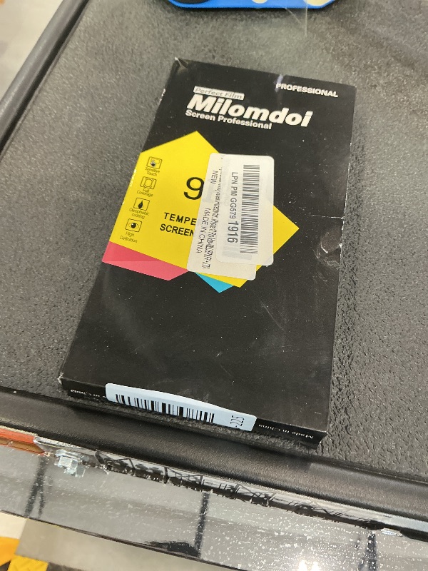 Photo 1 of Milomdoi Privacy Screen Protector for iPhone 17 Pro Max