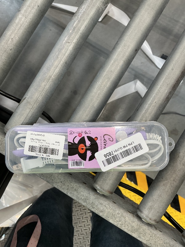 Photo 1 of YIPINER Mini Hair Straightener - Purple