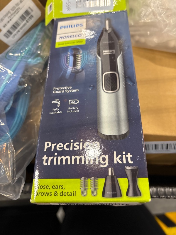 Photo 1 of Philips Norelco Nose Trimmer 5000