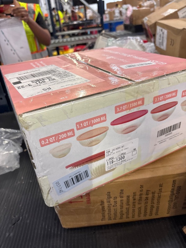Photo 1 of Freshmage Glass Mixing Bowls with Lids Set (5 PCS)