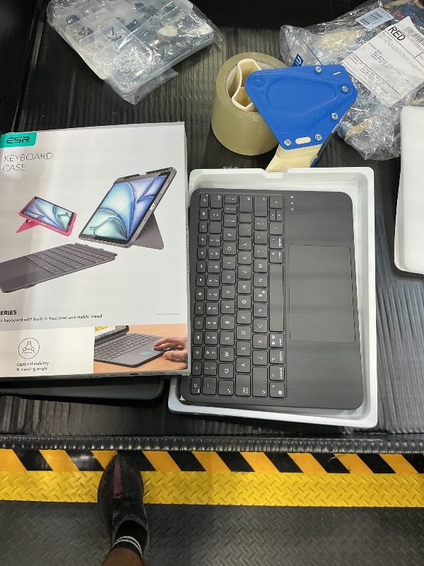 Photo 1 of ESR iPad Air 11" Keyboard Case