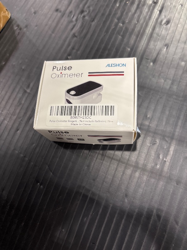 Photo 1 of Pulse Oximeter Fingertip - Oxygen Meter Finger Pulse Oximeter - Blood Oxygen Saturation Monitor with Heart Rate and Fast Spo2 Reading, Pulse Ox with TFT Screen, Lanyard (Not include Batteries)