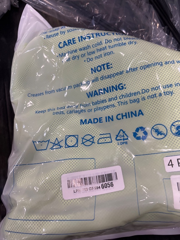 Photo 1 of Sukeen 4 Pack Cooling Towels (40"x 12")