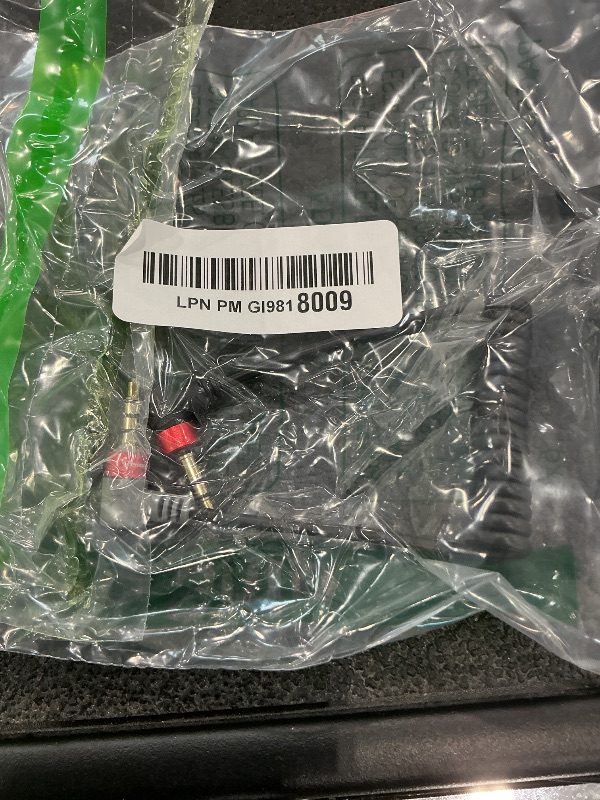 Photo 1 of Veeloon 3.5mm Microphone Audio Patch Cable