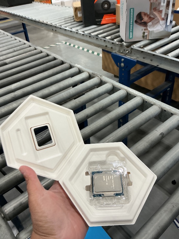 Photo 1 of Intel Core Ultra 9 285K Processor 24 Cores 5.7 GHz