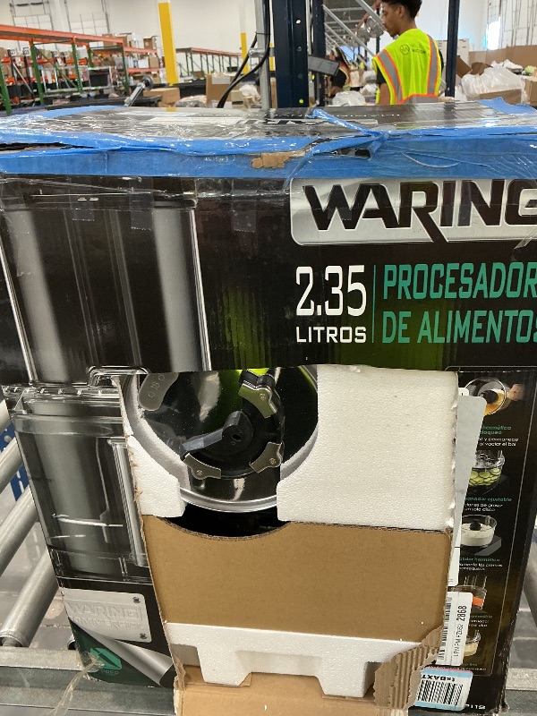 Photo 1 of SELLING FOR PARTS ONLY ............................Waring 2.5 Quart Food Processor