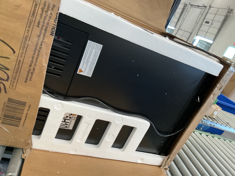 View 2 of FOR PARTS DOES NOT WORK ******Antarctic Star Chest Freezer 3.2 cu ft Black