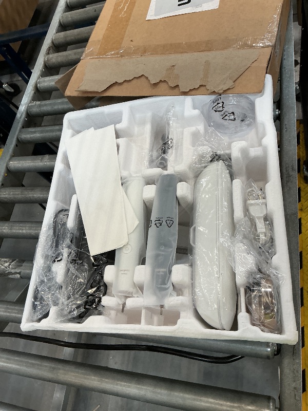 View 4 of Philips Sonicare DiamondClean 9000 Electric Toothbrush Bundle