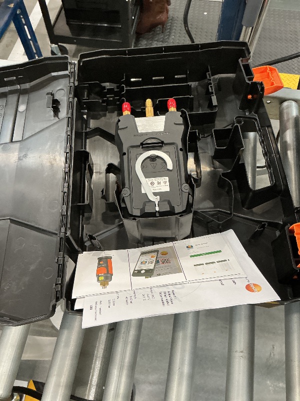 Photo 1 of Testo 550s Digital Manifold Kit