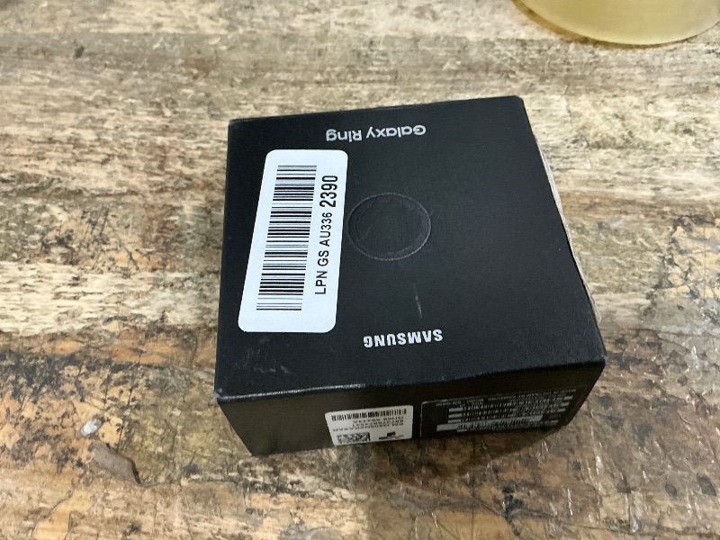 View 2 of ***NOT ABLE TO GET FUNCTIONAL, UNKNOWN IF PAIRED TO PREV. OWNER ****** Samsung Galaxy Ring Smart Ring - Size 10 - Black