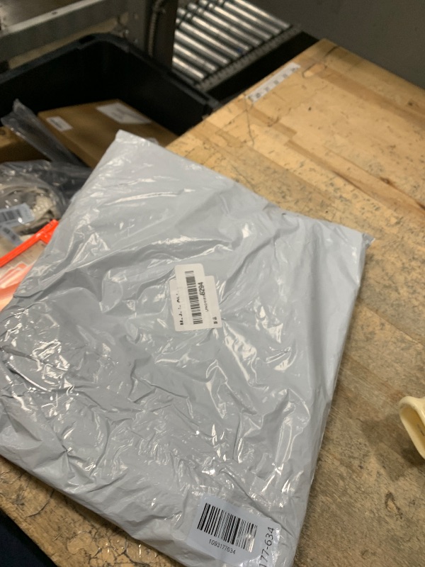View 2 of 100 Blue Blank Plastic Tags for Labeling Waterproof Hanging Labels Writable Tags Seal Plastic Marking Label for Clothes Bags Keys Inventory with One Marker Pen