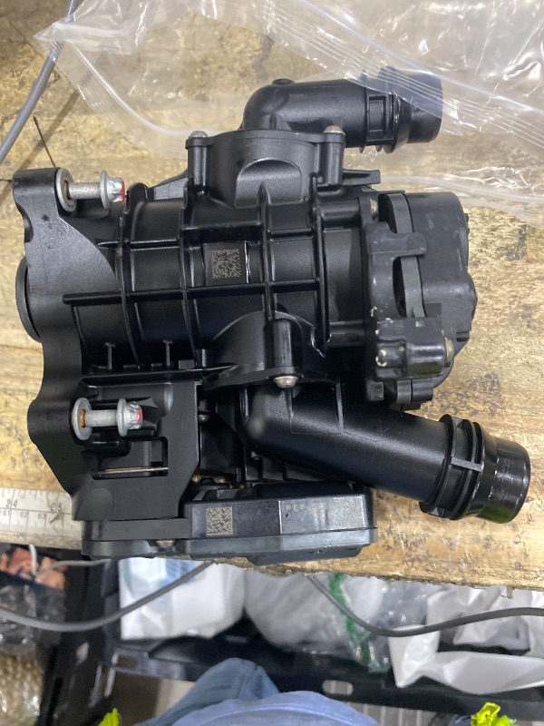 View 3 of 11538642560 Heat Management Module 72068308000 Thermostat Housing Assembly